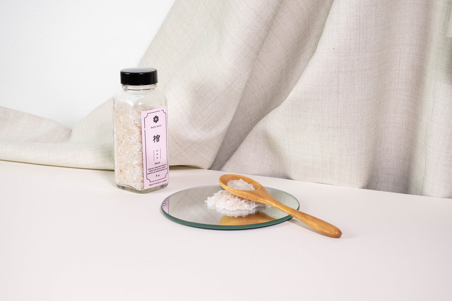 Sels de bain roses de l'Himalaya Hinoki